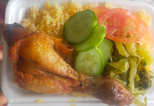 Thanh Tuyền 2 - Cơm Chiên Gà Xối Mỡ - Đường 30 Tháng 4