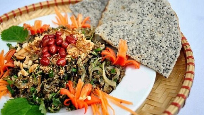 Lẩu Nướng Ven Hồ Quán - Sương Nguyệt Ánh