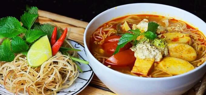 Bún Riêu, Cơm Sườn - Vua Ếch