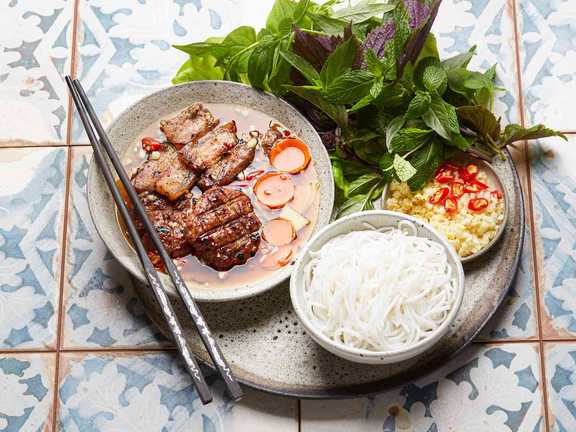 Bún Chả Hà Nội - 99 Nguyễn Hữu Thọ