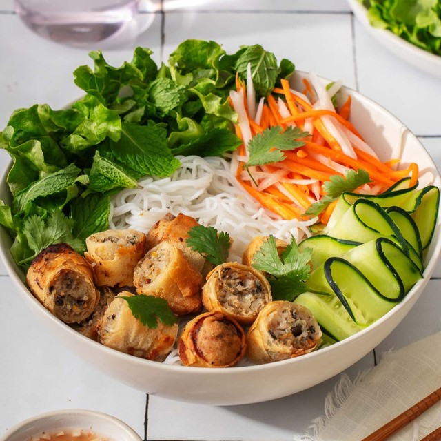 Mì Trộn, Bún Mắm Nêm & Bún Chả Giò - Ăn Vặt Nhà Mì