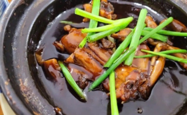 Ếch Ngồi Đáy Thố 88