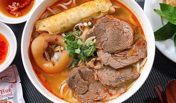 Nam Khang - Bún Bò Huế