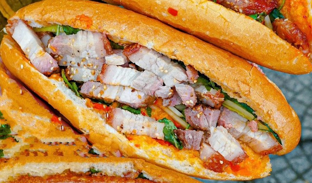 ÔNG PHÚ LỘC - Bánh Mì Heo Nướng Lu Giòn Da - Tân Hòa 8