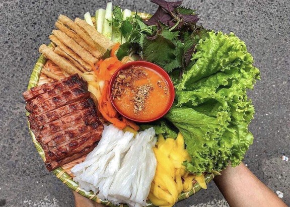 SAN FOOD - Nem Nướng, Nem Lụi & Bún Đậu Mắm Tôm