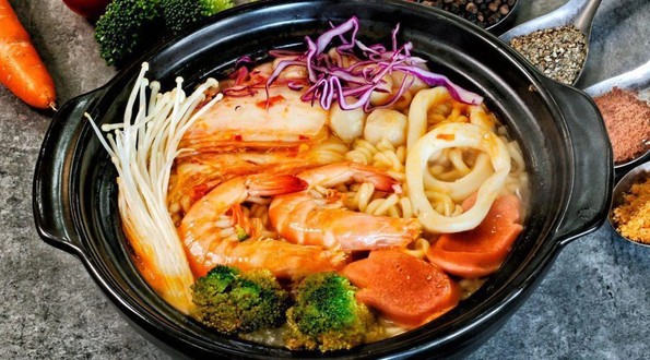 Mì Cay 7 Cấp Độ Chị Trang - Lê Đại Hành