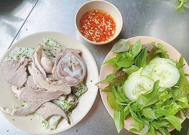 Cháo Lòng & Bánh Hỏi Hai Đủ