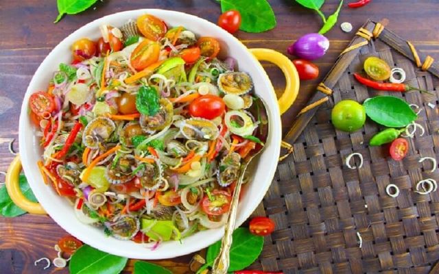 Gỏi Đu Đủ Tùng Cheng - Nguyễn Huy Tưởng