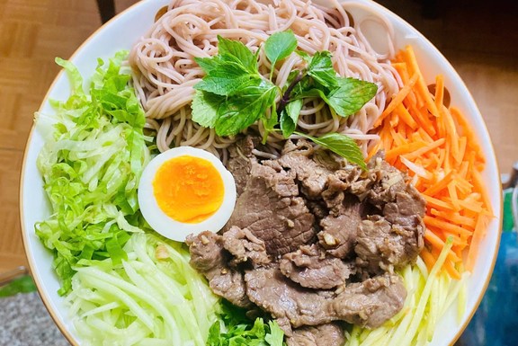 Tiệm Nhà Cam - Xôi, Bánh Mì & Bún Trộn