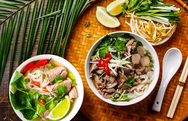 Phở Phố Cổ Bò & Gà - Cơm Thố Sài Gòn