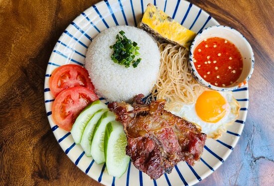 Huyền Cơm Tấm - Bún Thịt Nướng - Nguyễn Thành Phương