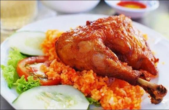 Cơm Gà Xối Mỡ - Mì Trộn - A hào
