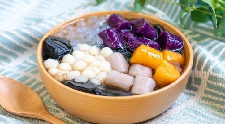 Chè Quỳnh - 83 Nguyễn Hữu Cảnh