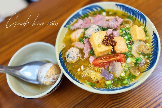 Gánh Bún Riêu Cô Mai - Việt Hưng