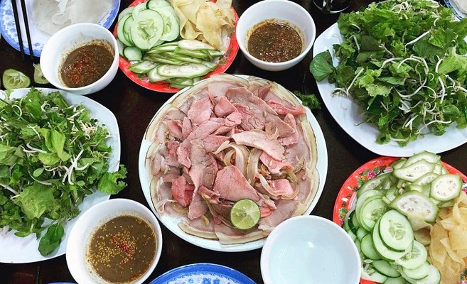 Bê Thui Sương - Cách Mạng Tháng 8