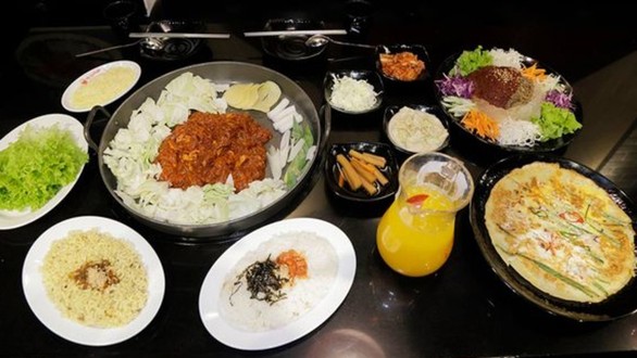 Mr.Dakgalbi - Vincom Center Phạm Ngọc Thạch