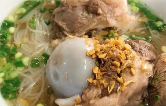 Hủ Tiếu A Tân - Âu Cơ