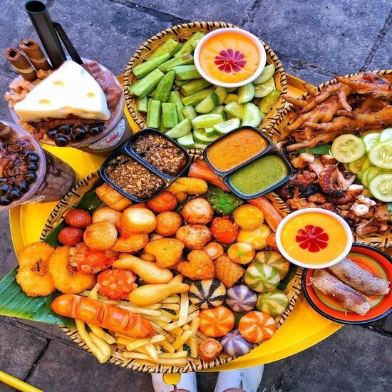 Tiệm Nhà Gạo - Gà Rán, Mì Trộn Indomie & Đồ Ăn Vặt - Đào Xuyên