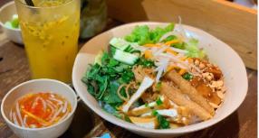 Hủ Tiếu Chay Cây Đề - Lê Văn Sỹ