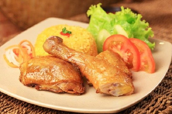 Cơm Gà Xối Mỡ Bon Bon - Bùi Văn Ba