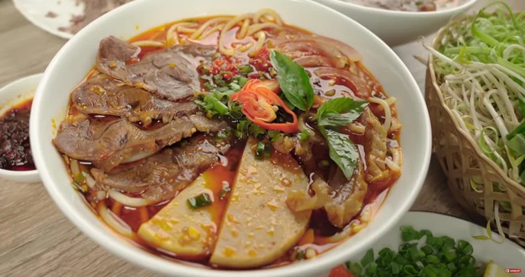 Bún Bò Huế - Món Huế Ngon - Thành Thái