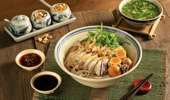 Phở Gà Ta, Phở Trộn & Bún Thang - Sinh Kiền