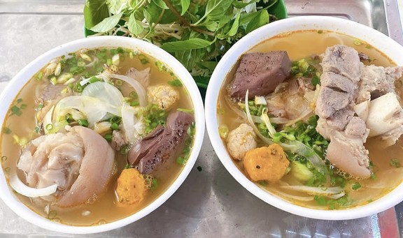 Bún Bò Huế 3T - 250 Trại Lẻ