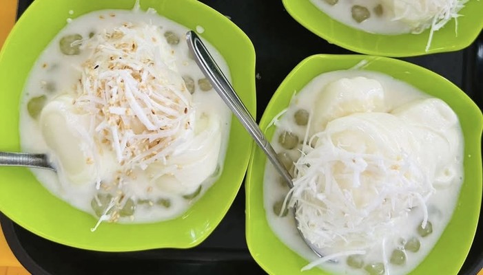 Sữa Chua Cô Phượng Hạ Long - 131 Trần Phú