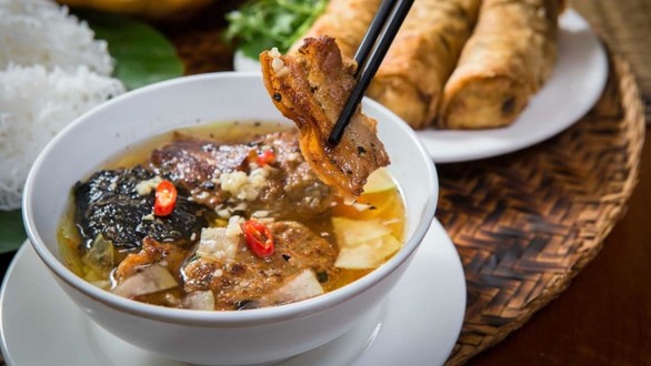 Bánh Cuốn, Bún Chả & Gà Tần - Hoàng Anh