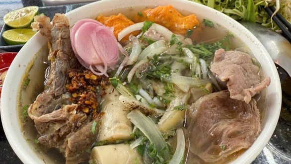 Bún Bò Huế Ga Tàu