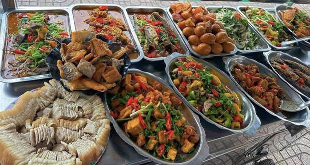 Đồ Ăn Chín Trang Béo & Cơm Bình Dân - 122 Lương Thế Vinh