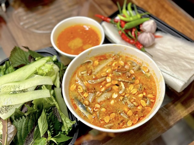 Gỏi Cá Trích & Gỏi Cá Lạc Cô Nhi - 61 Bắc Sơn