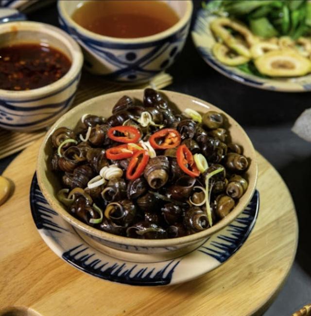 Ăn Vặt Mẹ Ken - Ốc Hút, Gỏi Cá Trích & Chân Gà Sốt Thái - Phan Văn Hớn