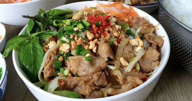 Bếp Dì Năm - Mậu Thân