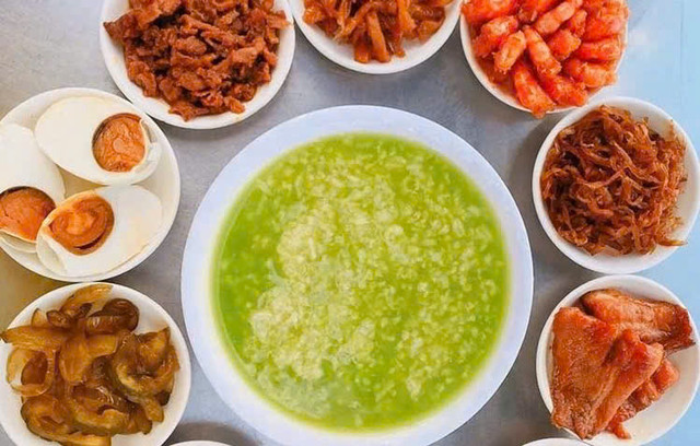 Cháo Trắng Lá Dứa Cô Bội - Hồ Bá Kiện