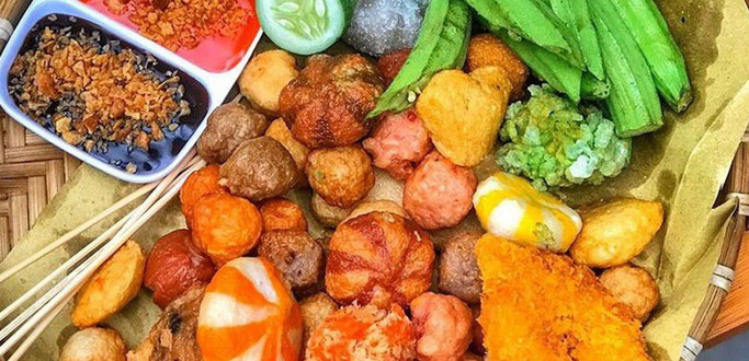 Ăn Vặt Cá Viên Chiên & Gà Ủ Muối Gia Phát - Âu Cơ