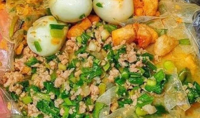Quyền Nguyễn - Bánh Tráng Trộn Tóp Mỡ & Gỏi Cuốn - 1135 Tỉnh Lộ 43