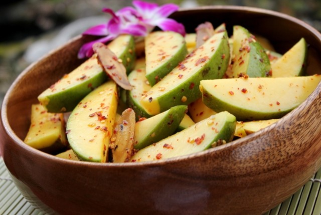 Quỳnh Nga - Cóc & Xoài Bao Tử Lắc - Trần Quốc Vượng