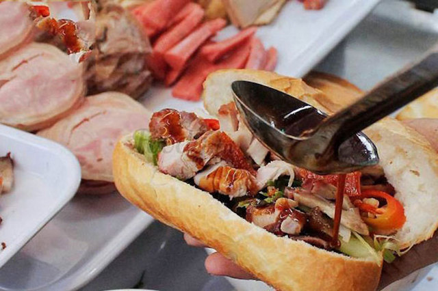 Bánh Mì Em Trang - Lý Chính Thắng