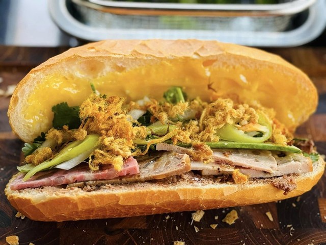 Tiệm Bánh Mì Nhà Tiger - Thủ Khoa Huân