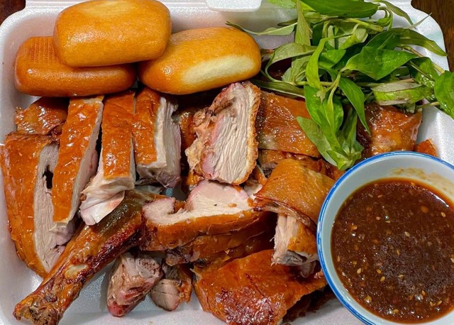 Lộc Phát 68 - Vịt Quay Da Giòn & Gà Quay Bánh Bao - Chi Nhánh 5