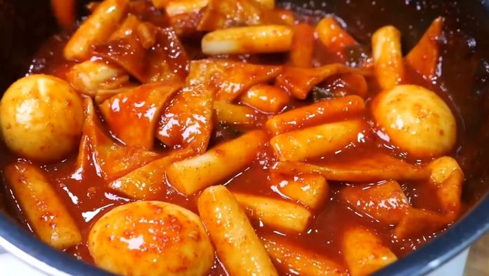 Tokbokki, Mì Trộn & Trà Sữa - Trùm Ăn Vặt