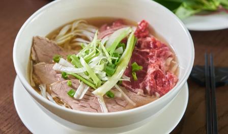 PHỞ DŨNG - PHỞ BÒ & CƠM RANG - 135 TRƯỜNG LÂM