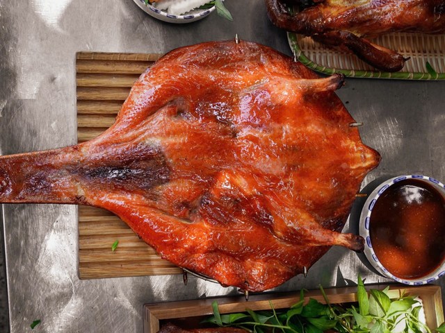 Vịt Quay Da Giòn - Công Danh