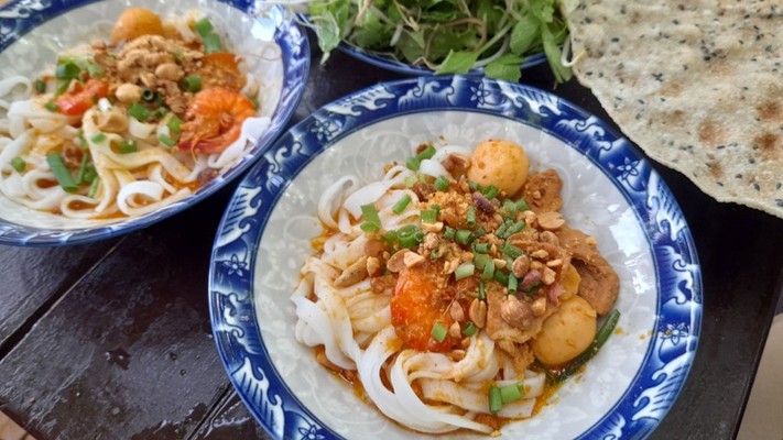 Mì Quảng Phú Chiêm - Bích
