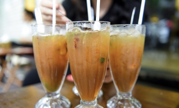 Trà Cúc Cô Lam - Trần Phú