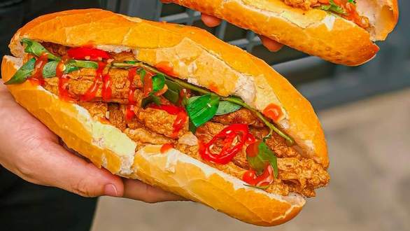 Bánh Mì Chả Cá Mặp - Đường Số 10