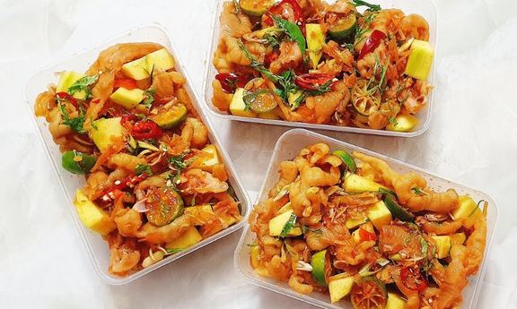 Chân Gà Sốt Thái Chị Em