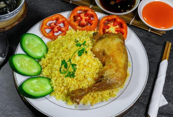 Cơm Gà Xối Mỡ A.Quậy - Lê Đức Thọ