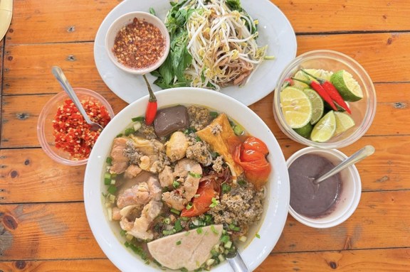 Bún Riêu Út Diễm - Dĩ An
